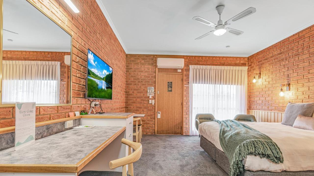 Golden River Motor Inn Moama Exterior photo