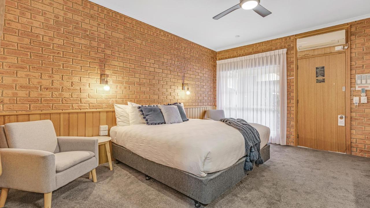 Golden River Motor Inn Moama Exterior photo