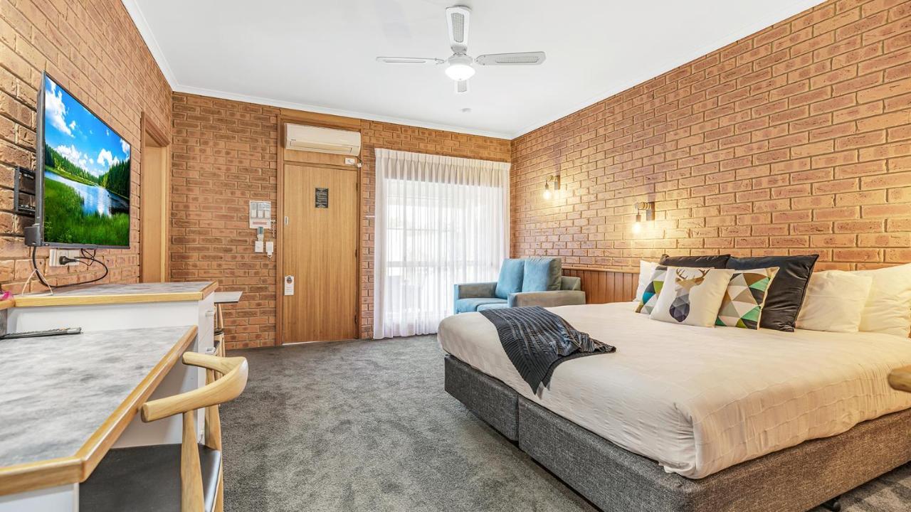 Golden River Motor Inn Moama Exterior photo