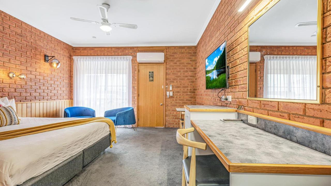 Golden River Motor Inn Moama Exterior photo
