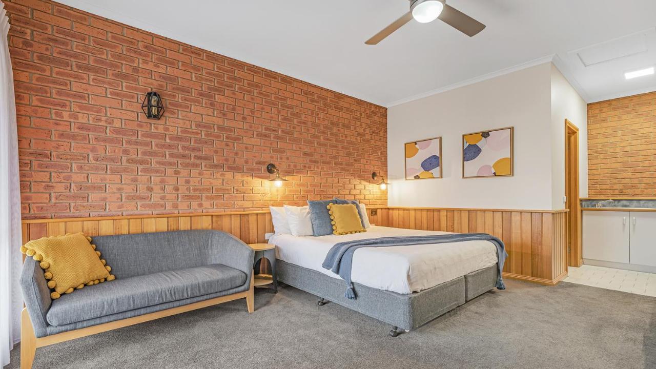 Golden River Motor Inn Moama Exterior photo